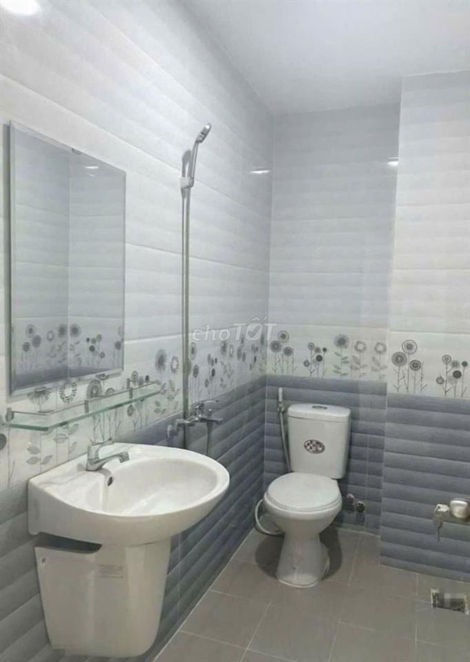 Cần cho thuê Tòa nhà MT 61B Cô Giang P.Cô Giang Quận 1