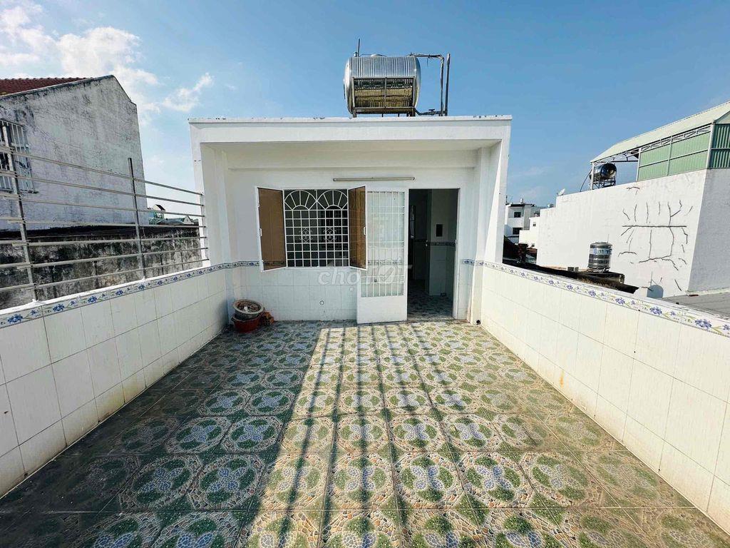 cho thuê nhà Hẻm 565 bình thới, gần công an Q11. DT: 4x17, 5PN