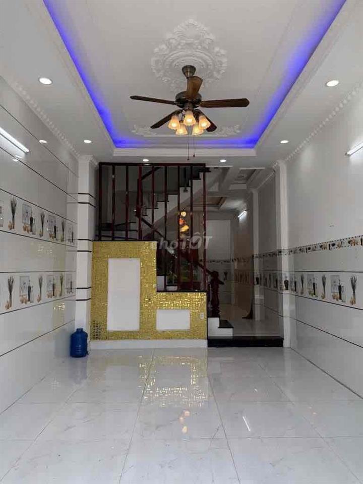 cho thuê nhà Hẻm 565 bình thới, gần công an Q11. DT: 4x17, 5PN