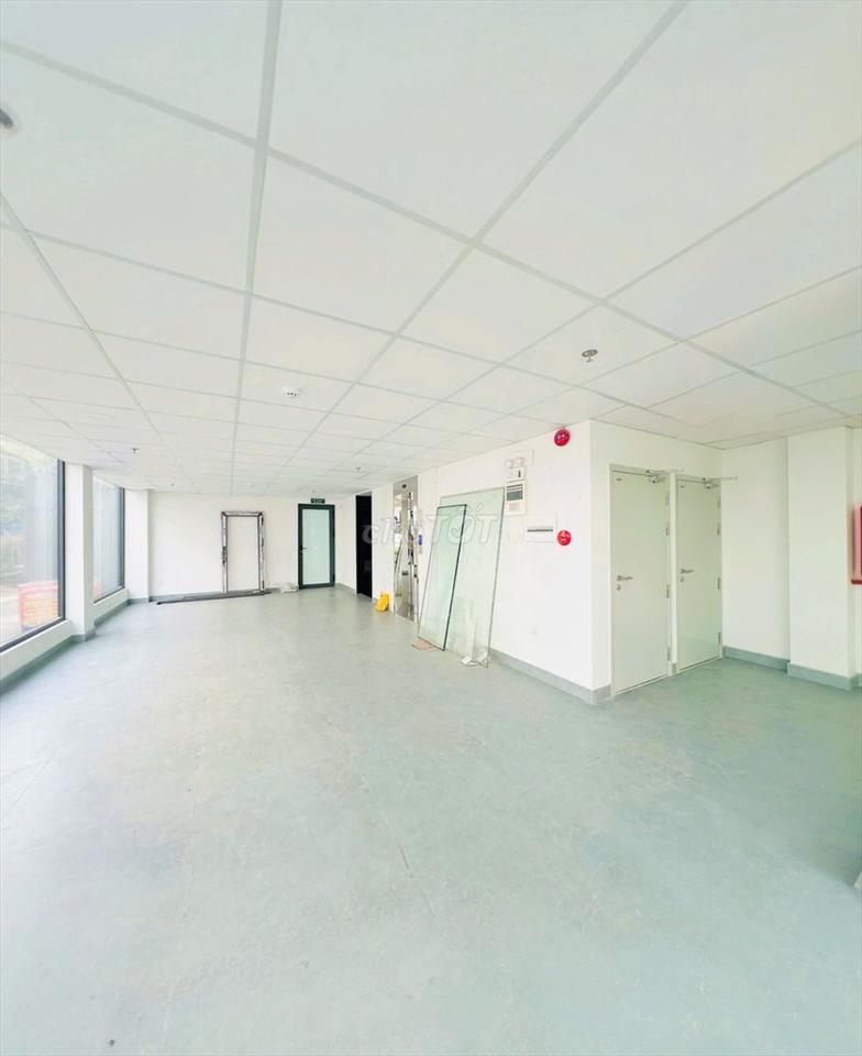 SIÊU PHẨM CĂN GÓC - 285F CMT8, P12, Q.10 - Hầm, thang máy, PCCC, 800m2