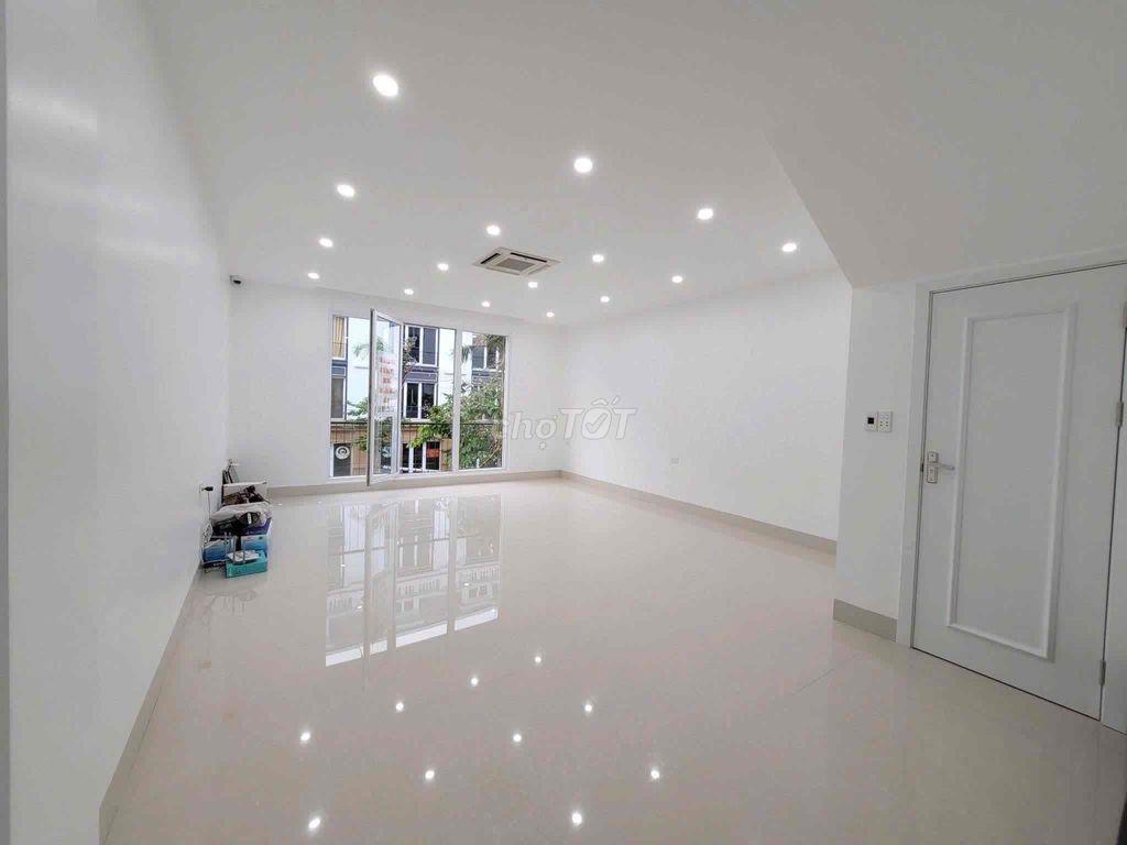 SIÊU PHẨM TÂN BÌNH – 212C NGUYỄN THÁI BÌNH, P.12, Q.TÂN BÌNH – 4 TẦNG