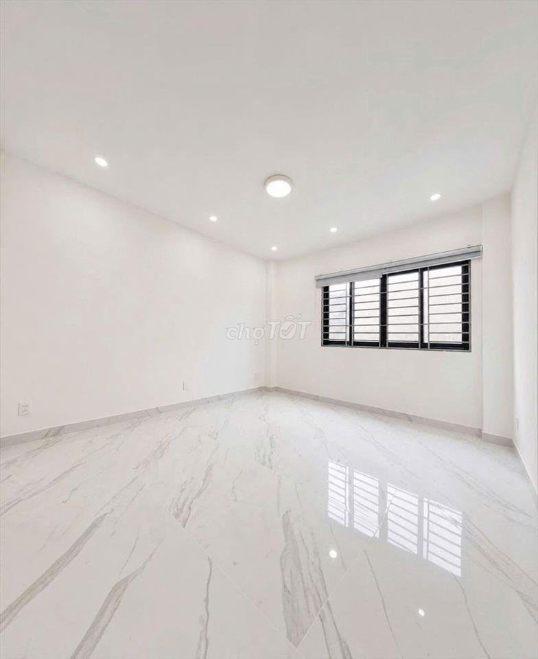NHÀ ĐẸP GIÁ TỐT - 399A Sư Vạn Hạnh, P.12, Q.10 - 4 Tầng, DTSD 350m2