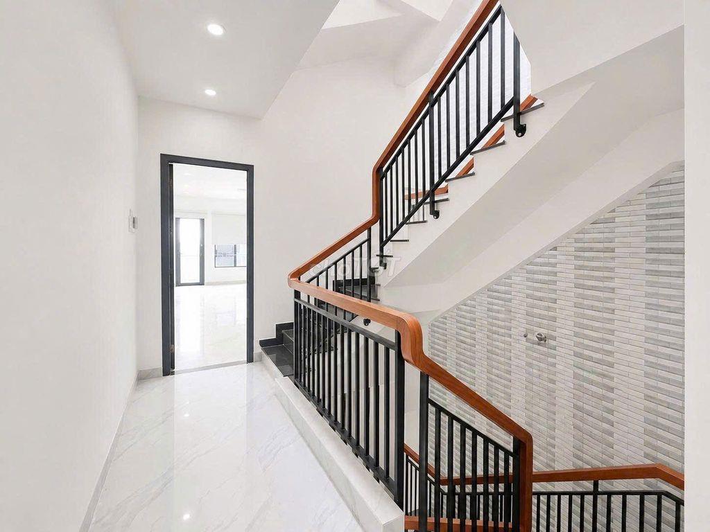 NHÀ ĐẸP GIÁ TỐT - 399A Sư Vạn Hạnh, P.12, Q.10 - 4 Tầng, DTSD 350m2