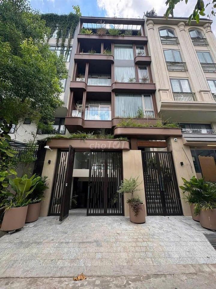 TÒA NHÀ KHU VIP - Lê Văn Sỹ, P.13, Q.3 - Hầm Xe, Thang Máy, Sàn suốt 