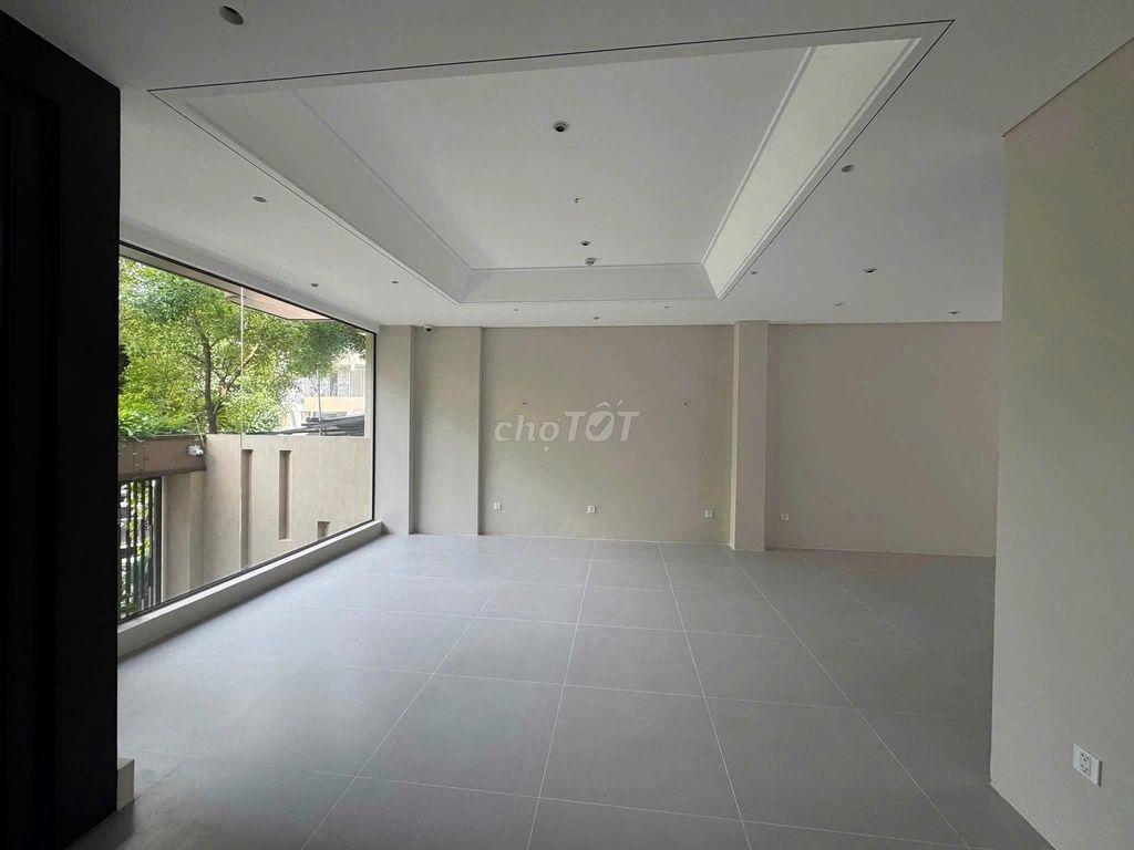 TÒA NHÀ KHU VIP - Lê Văn Sỹ, P.13, Q.3 - Hầm Xe, Thang Máy, Sàn suốt 