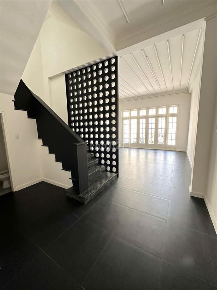NHÀ MỚI GIÁ TỐT – 68A Trương Công Định, P.14, Q.Tân Bình. DTSD 400M2.