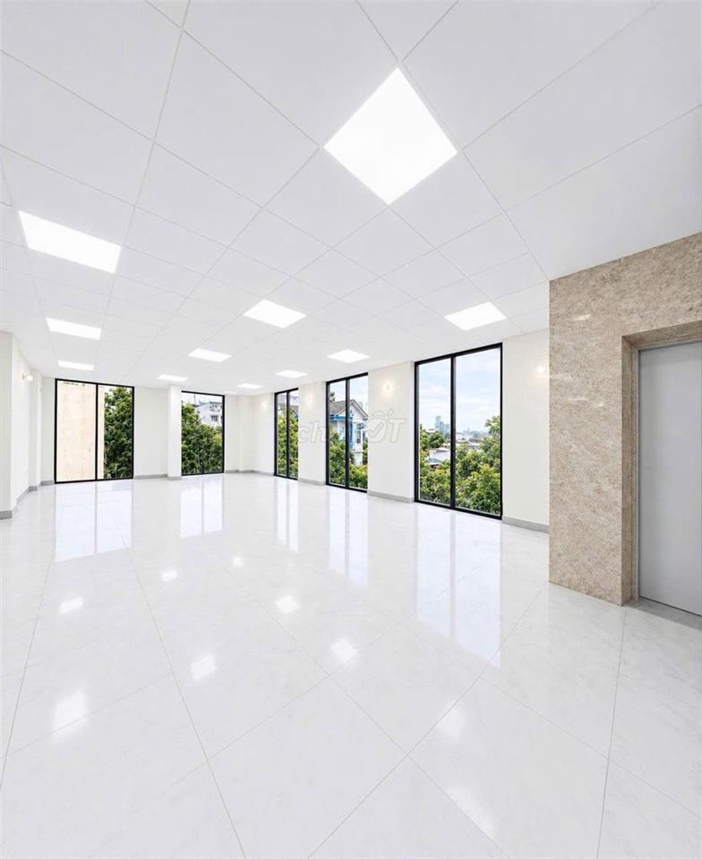 CĂN GÓC ĐƯỜNG HOA -  Hoa Phượng, P.2, PN - Có hầm, TM, DTSD 500m2