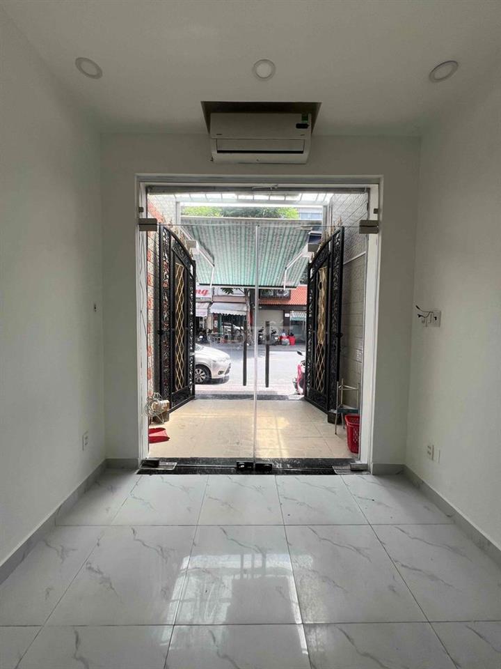 🟤🟡 MẶT BẰNG MẶT TIỀN NGUYỄN CẢNH CHÂN Q1 – 49M² – BẾP WC RIÊNG – 18TR/