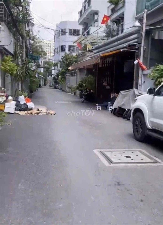Q11- nhà đẹp - HXT Lạc long quân gần đầm sen. 3 tầng - 15 triệu
