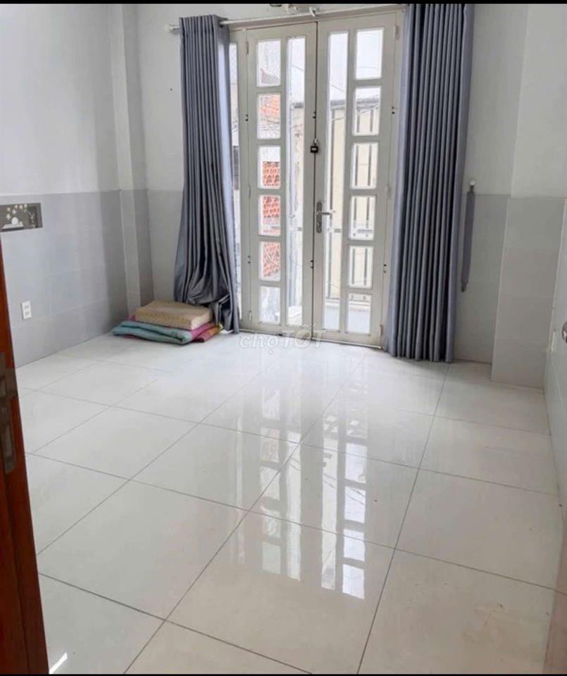 Q10- nhà mới - 4 tầng - 4 phòng ngủ - 14 triệu TL