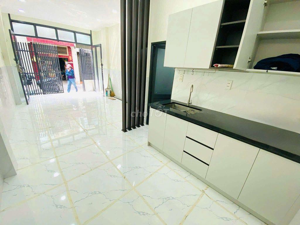 Q11- Nhà 3 tầng - Hẻm xe hơi - ông ích Khiêm - giá chỉ 5 tỷ nhỉnh
