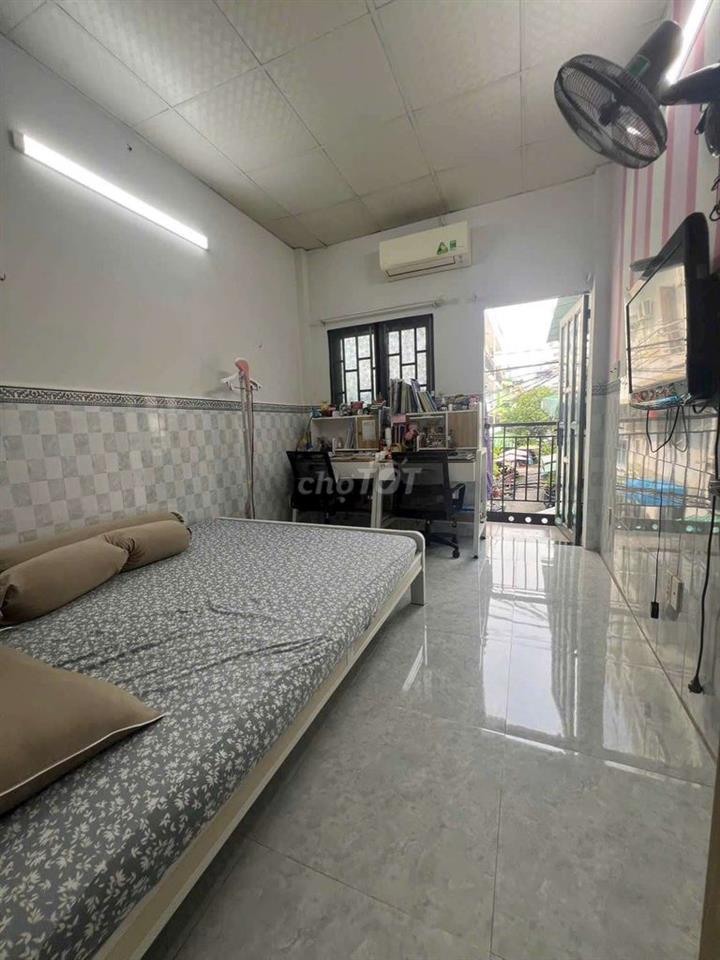 Q10- nhà bán - hẻm xe hơi - 2 tầng - giá chỉ 4 tỷ nhỉnh xíu