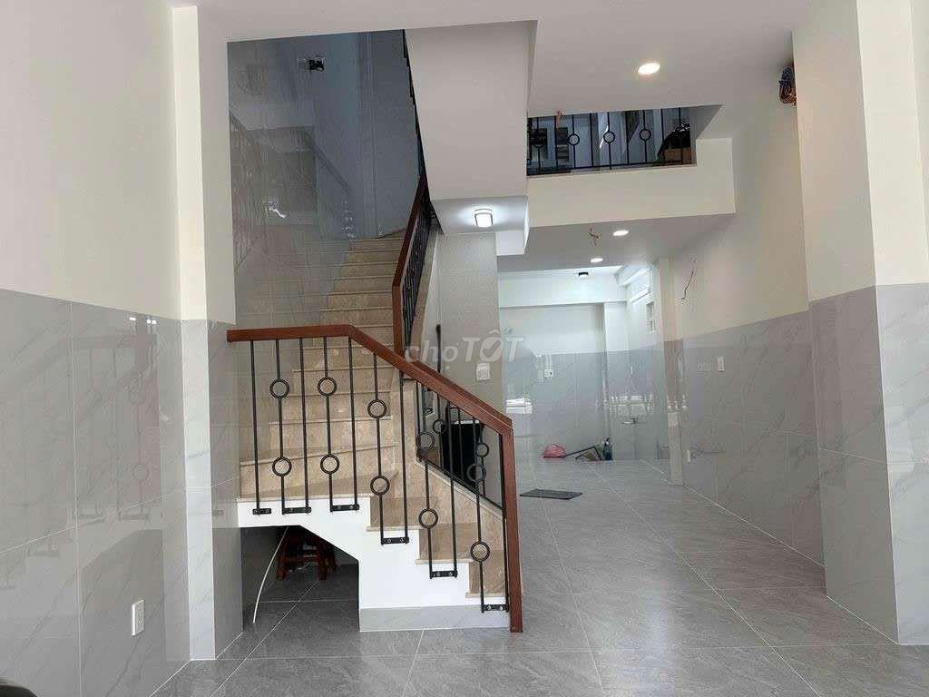 Q11- Mặt tiền - Hàn hải nguyên - 5 tầng - 4*12 - giá thuê 30 triệu TL