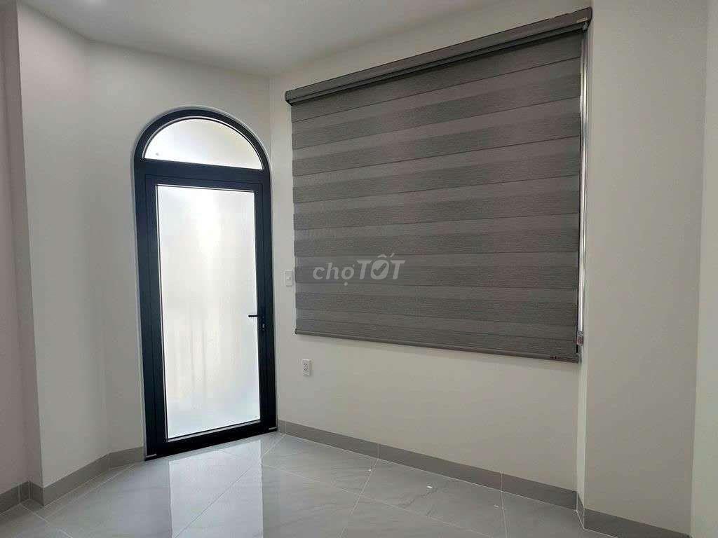 Q11- Mặt tiền - Hàn hải nguyên - 5 tầng - 4*12 - giá thuê 30 triệu TL