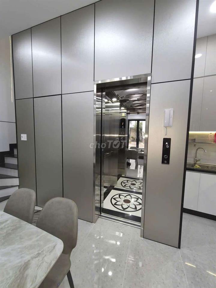 Nhà mới xây đẹp 4 tầng cần bán - DTS 130m - giá 8,2 tỷ TL