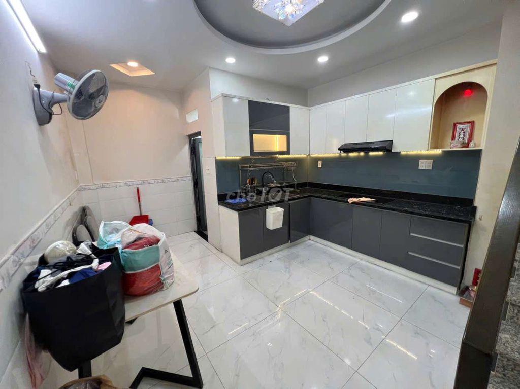 Q11- nhà đẹp mới cho thuê NC - cư xá Bình Thới -5 tầng 5P +  DT 4*15.