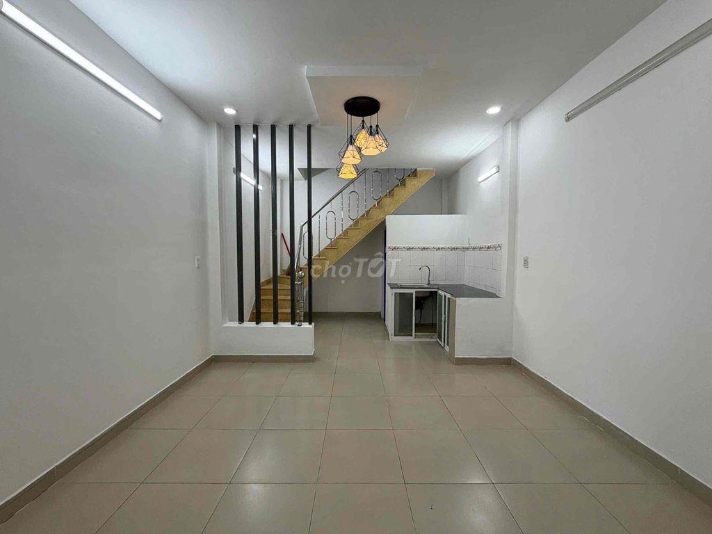 Nhà Thuê Lạc Long Quân, Q.11 - 2PN- 2 Tầng Fuil nội thất.