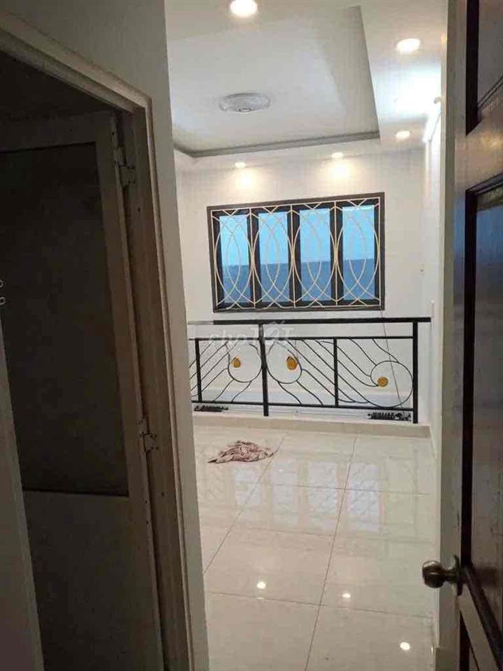 BẮC HẢI - 4 TẦNG - 3PN Máy Lạnh