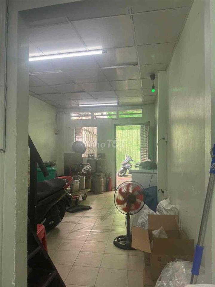 nhà riêng 2 tầng,  DTSD 52m2, hẻm chính ra Lý Thái Tổ ,