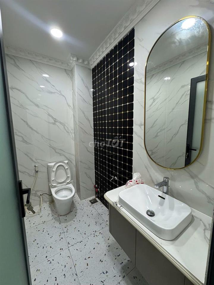 Nhà mới 100% MTKD Chợ Lớn 4x21m 5 tầng 5PN + máy lạnh 6WC
