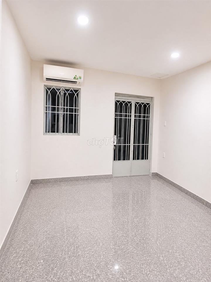 🔥 NHÀ HẺM XE TẢI 3/2 - QUẬN 10 - 3 PHÒNG NGỦ - CHỈ 15TR/THÁNG 🔥