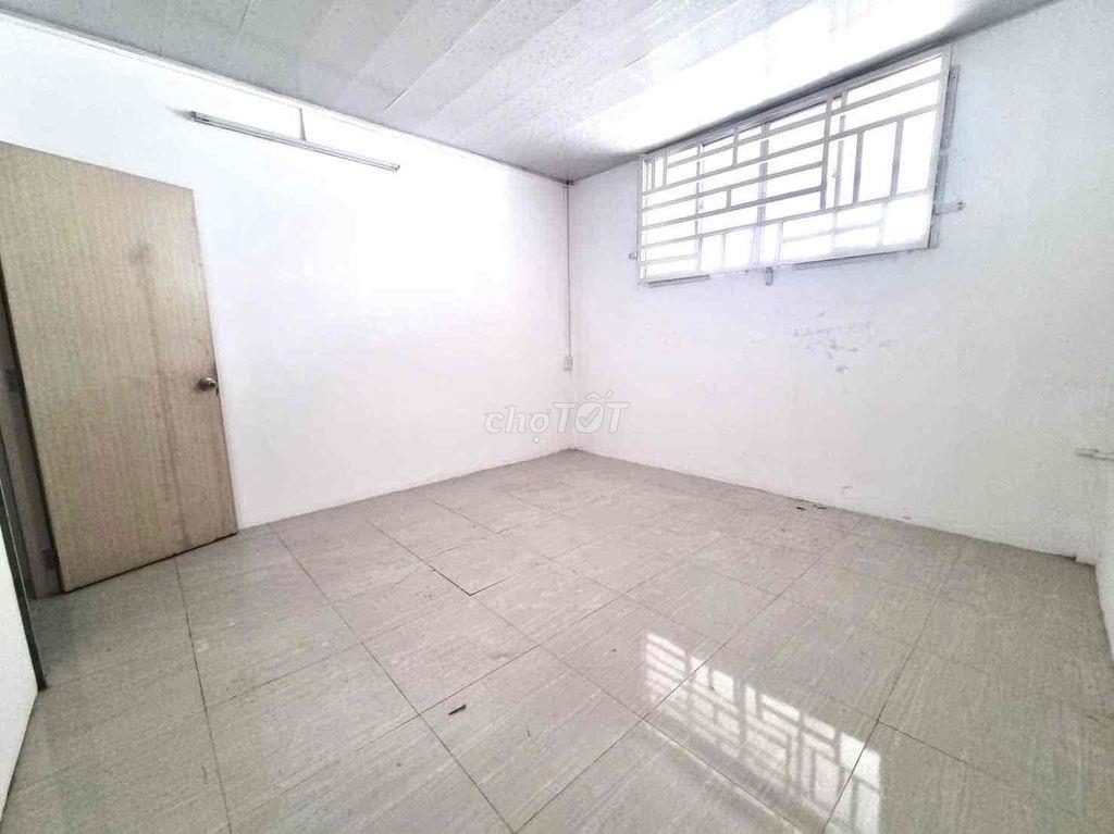 Cho thuê Nhà Nguyên Căn Mặt Tiền Đường 3/2  72m2