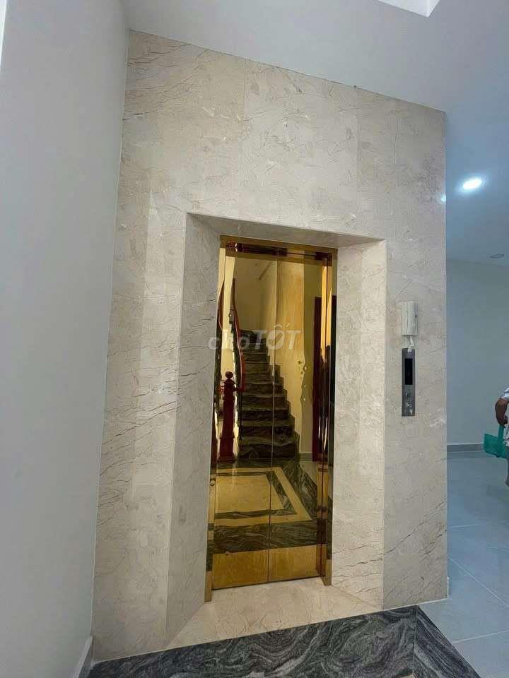 tòa vp mới xây đường 3/2, dt. 8x18m 1 tr 5 lầu st. 