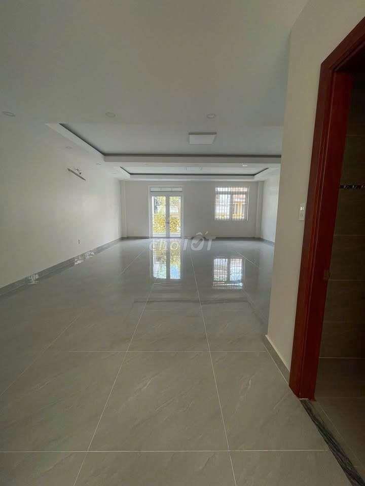 tòa vp mới xây đường 3/2, dt. 8x18m 1 tr 5 lầu st. 