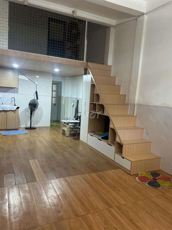 mặt tiền đường 3/2 khu vực sầm uất 