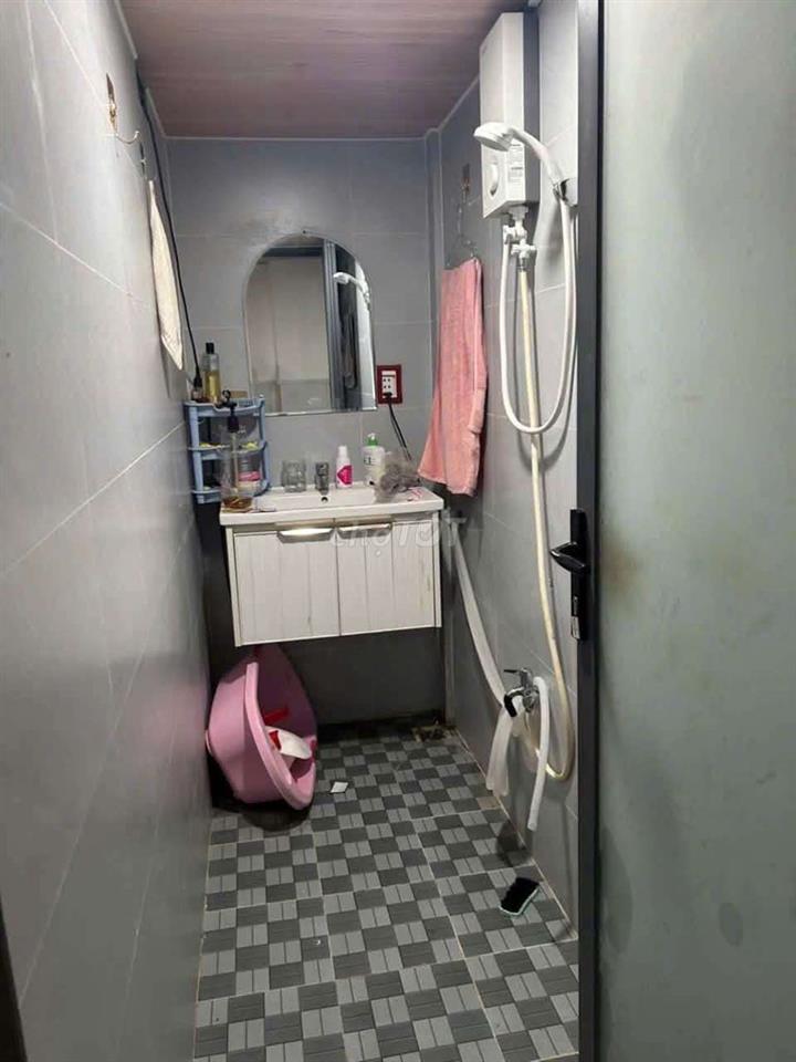 mặt tiền đường 3/2 khu vực sầm uất 