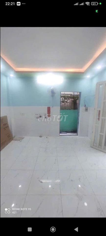 nhà đẹp sạch sẻ vô chỉ ở có 2 máy lạnh 2 phòng ngủ 2vs 