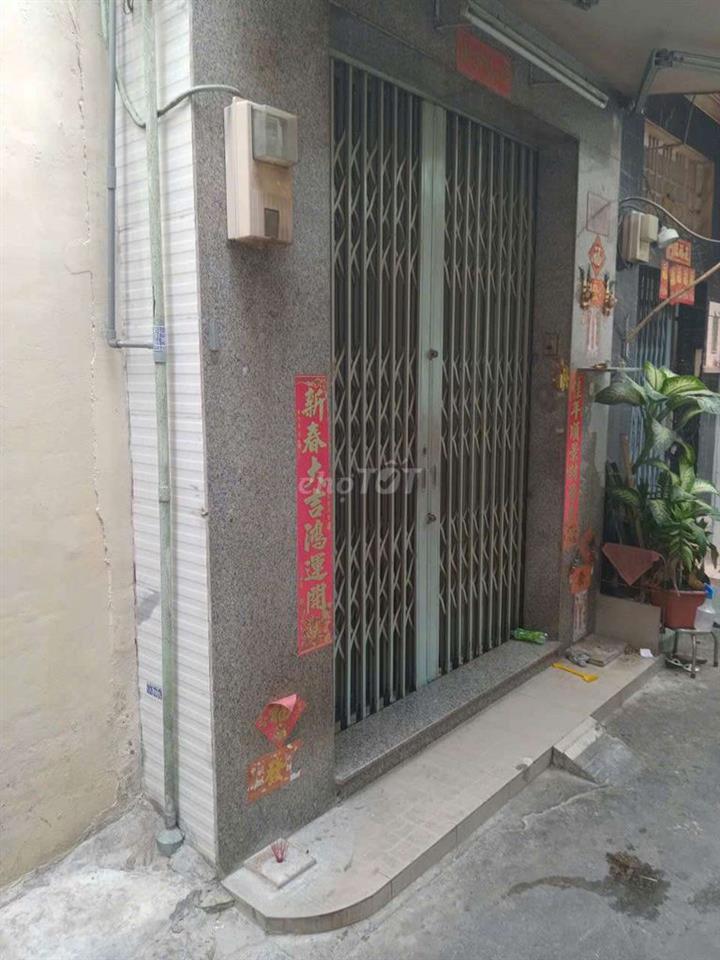nhà sạch sẻ vô ở liền cho thuê 6 tháng 
