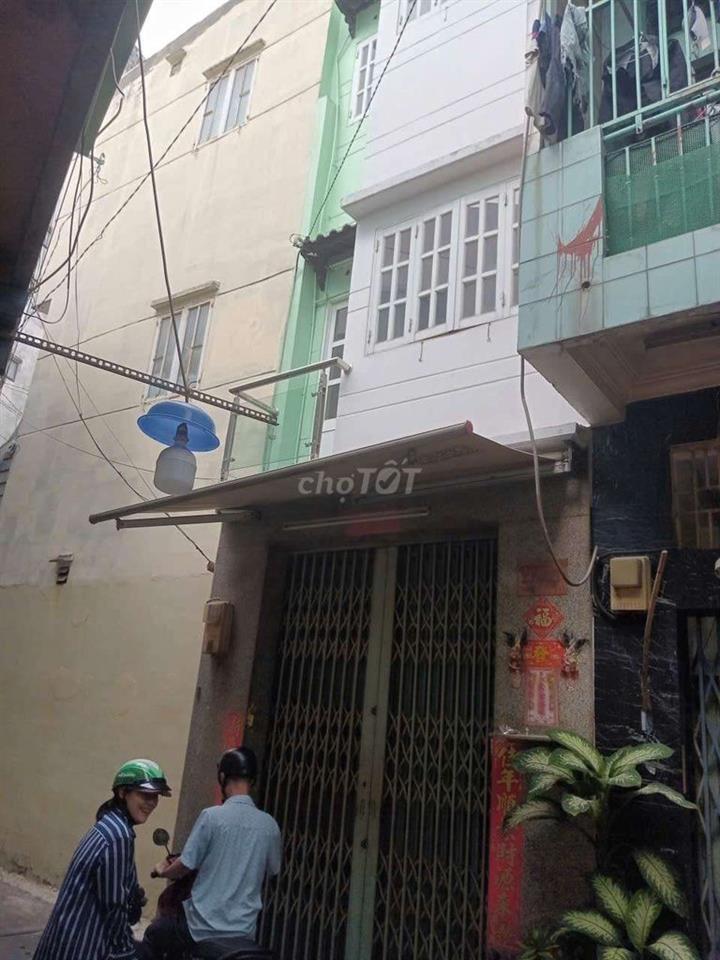 nhà sạch sẻ vô ở liền cho thuê 6 tháng 
