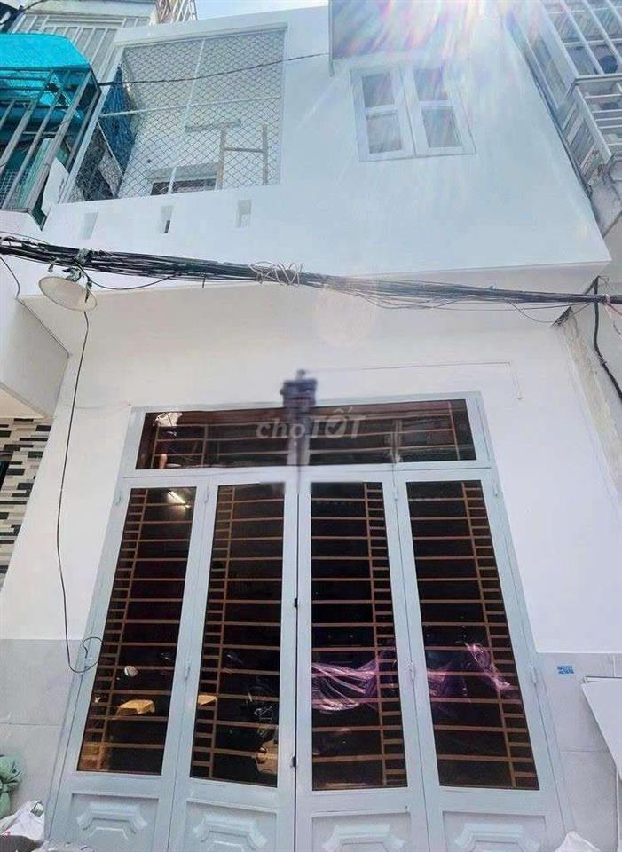 nhà đẹp mới sữa chữa lại mới vô ở liền 