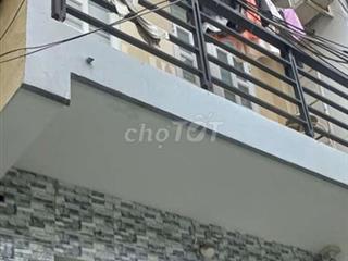 nhà sạch sẻ vô ở liền khu VIP 2 lầu 2 phòng ngủ 