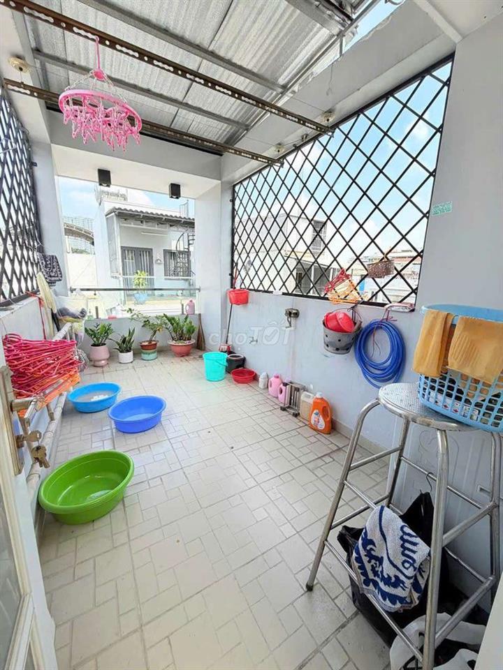 nhà đẹp 3 phòng ngủ có nội thất wa rẻ vô ở liền 