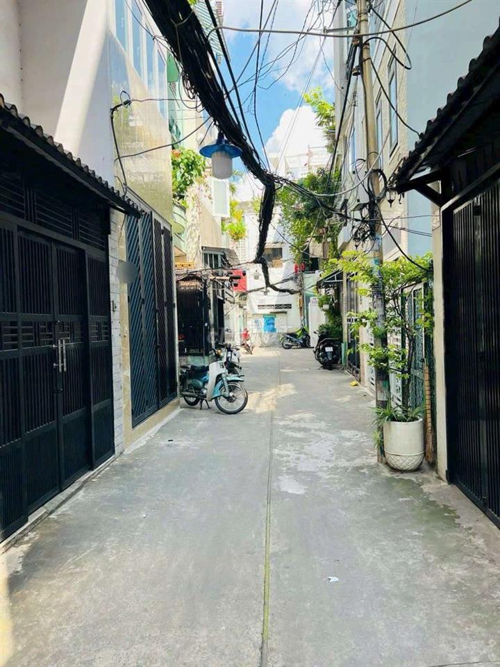 nhà đẹp 3 phòng ngủ có nội thất wa rẻ vô ở liền 