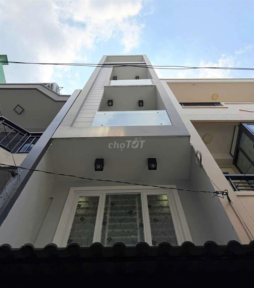 nhà đẹp 3 phòng ngủ có nội thất wa rẻ vô ở liền 