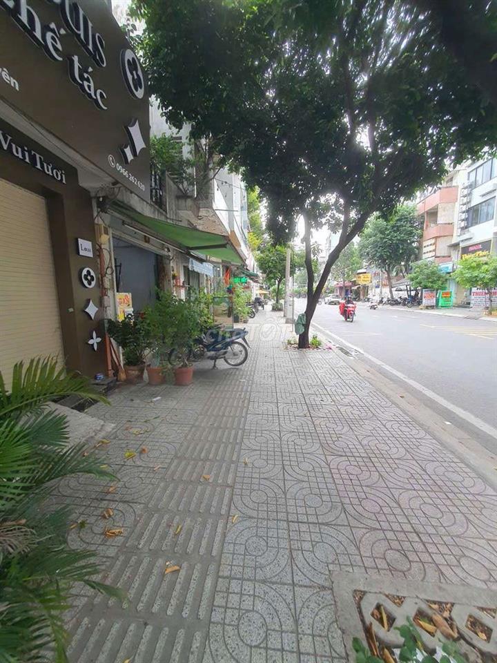 mặt tiền đường lớn khu vực sầm uất ở đường hàn Hải Nguyên p2 q11