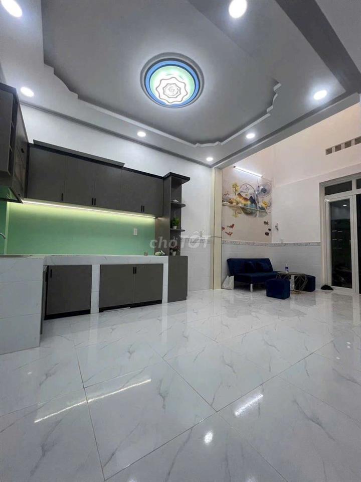 nhà đẹp 3 phòng ngủ 2 lầu wa rẻ vô ở liền nhà mới 