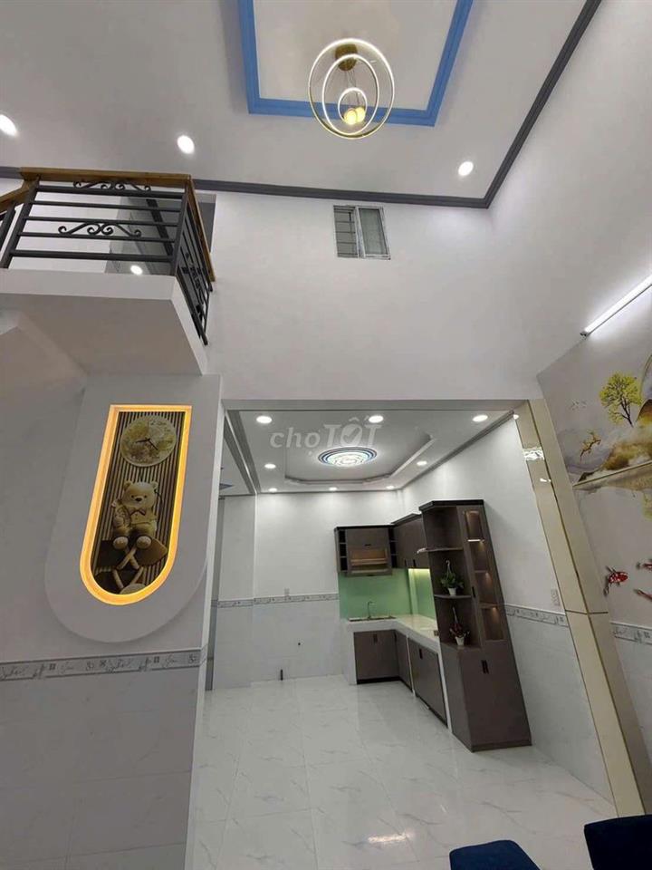 nhà đẹp 3 phòng ngủ 2 lầu wa rẻ vô ở liền nhà mới 