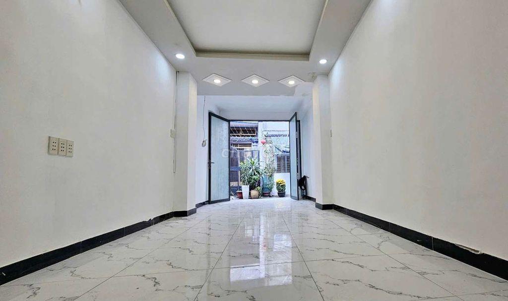 nhà mới ken 2 lầu 3 phòng ngủ thuê ở là ok 
