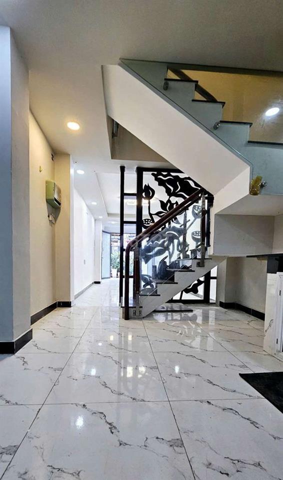 nhà mới ken 2 lầu 3 phòng ngủ thuê ở là ok 
