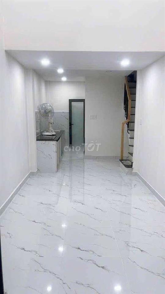 nhà đẹp mới ken 2 lầu 2 phòng ngủ 2vs vô ở liền kd online hay GĐ ở 