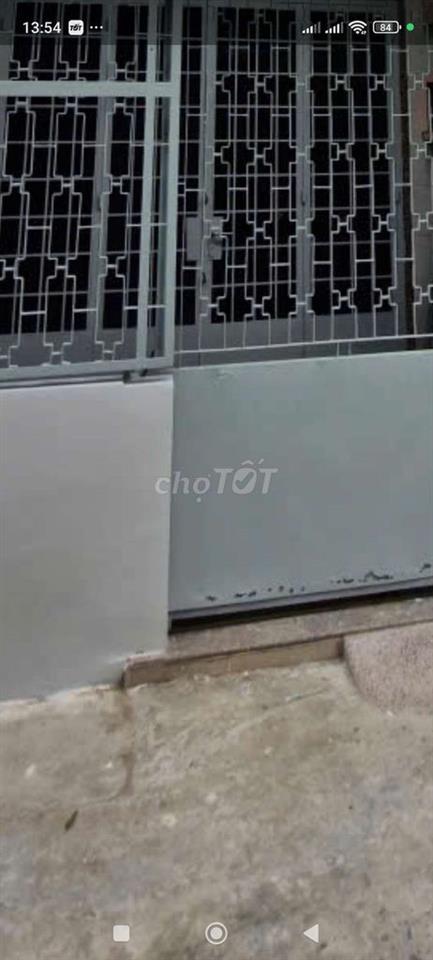 nhà đang sữa mới giá rẻ 1 lưng 1 lầu 2 phòng ngủ 2vs 