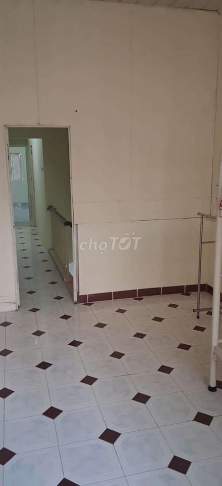 Cho thuê tầng 1, nhà hẻm xe tải thông, trung tâm q10