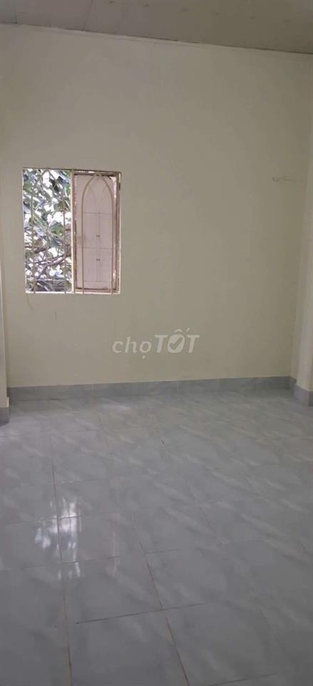 Cho thuê tầng 1, nhà hẻm xe tải thông, trung tâm q10
