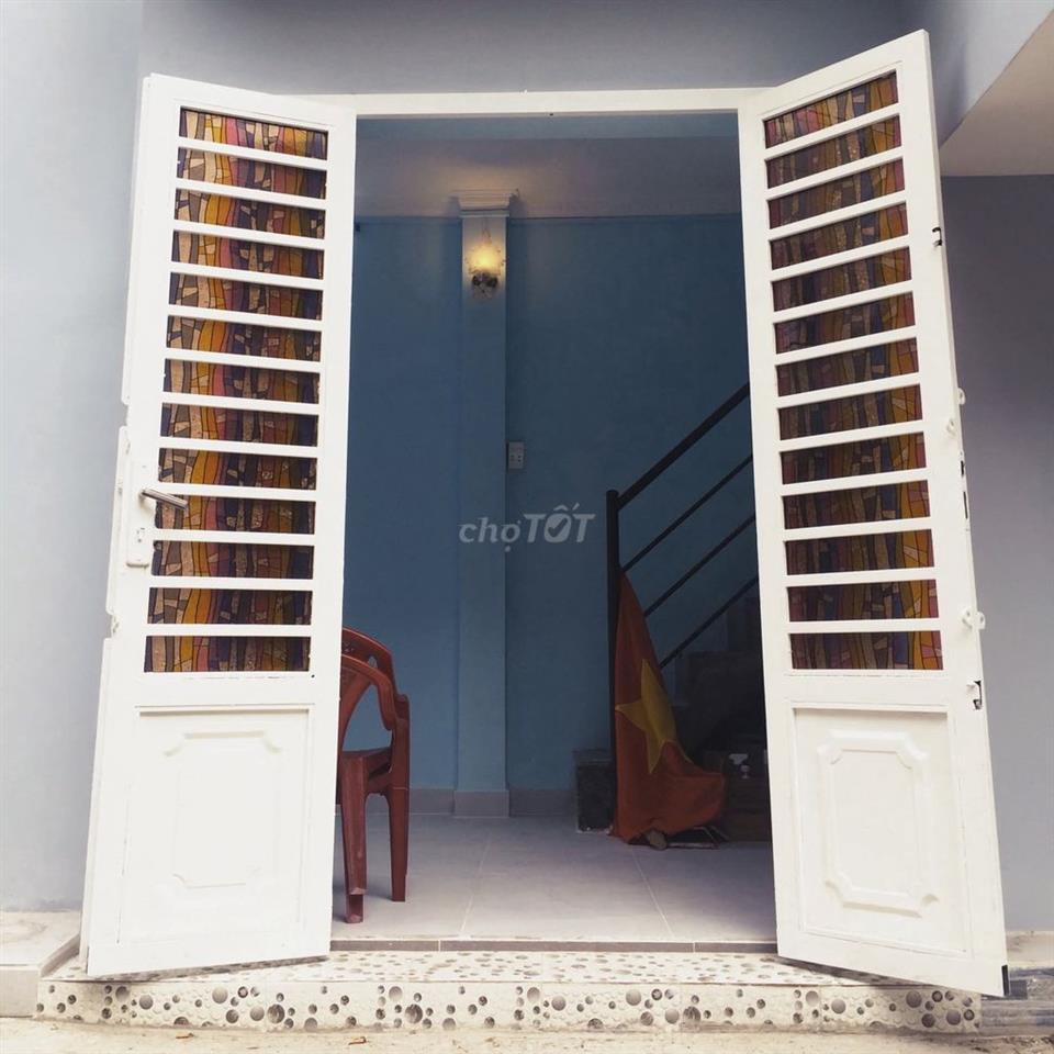 Cho thuê nhà nhỏ nguyên căn, chính chủ, trung tâm Quận 10