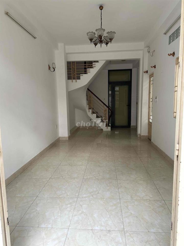 Nhà phố 3 mặt tiền, 1 trệt, 1 lầu đường 3/2 P. 12 Q.10