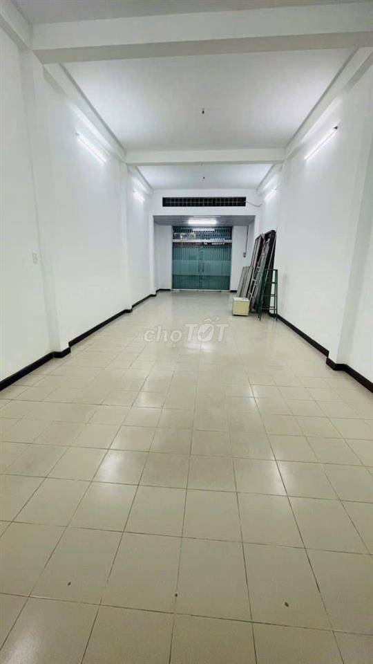 Cho thuê nhà mặt tiền 584 Đường 3 Tháng 2, 4x16m, 3 tầng, giá 45 triệu